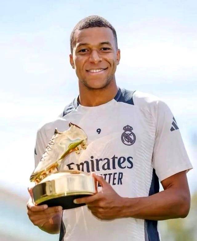 篮球篮网球队训练赛完成