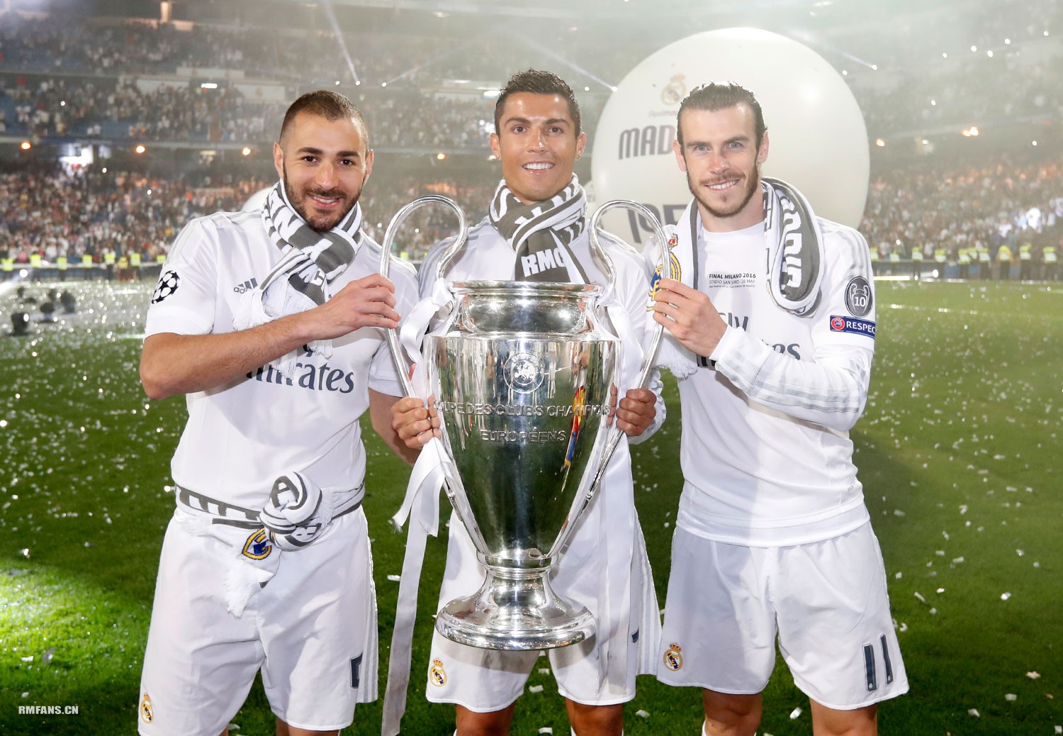 科沃德在30分钟内打出23分14板5助&历史第二位新秀